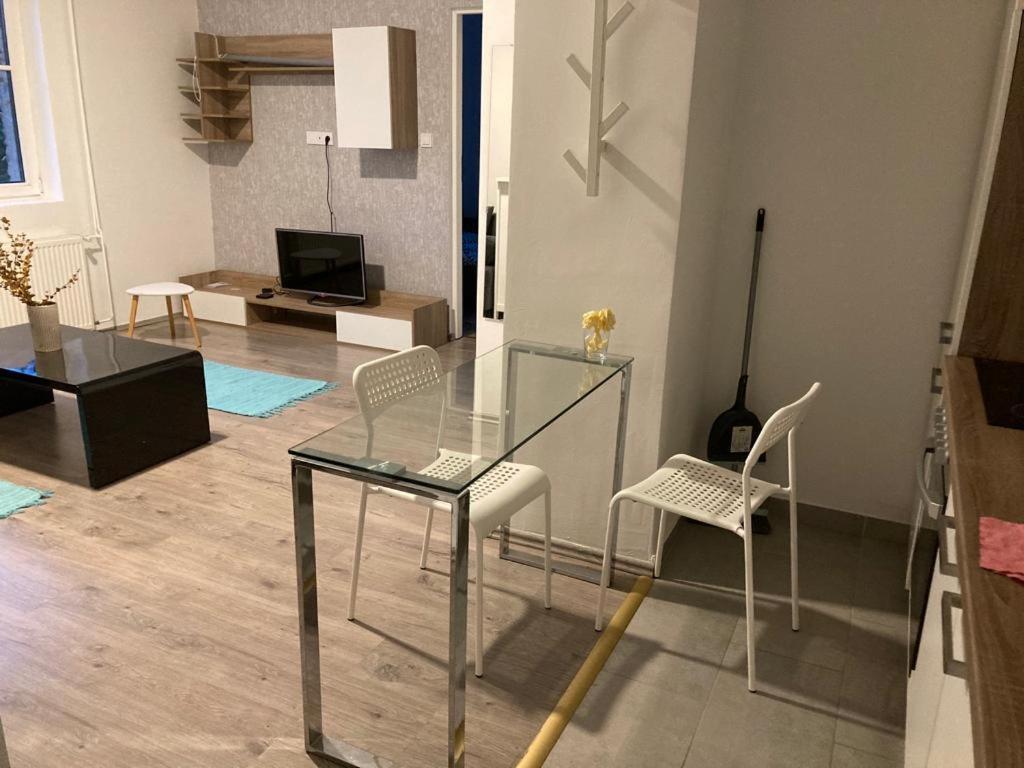 Downtown Modern 3 Bedrroom+ Living Room Apartment Wesselenyi 1.3 Szombathely Exterior photo